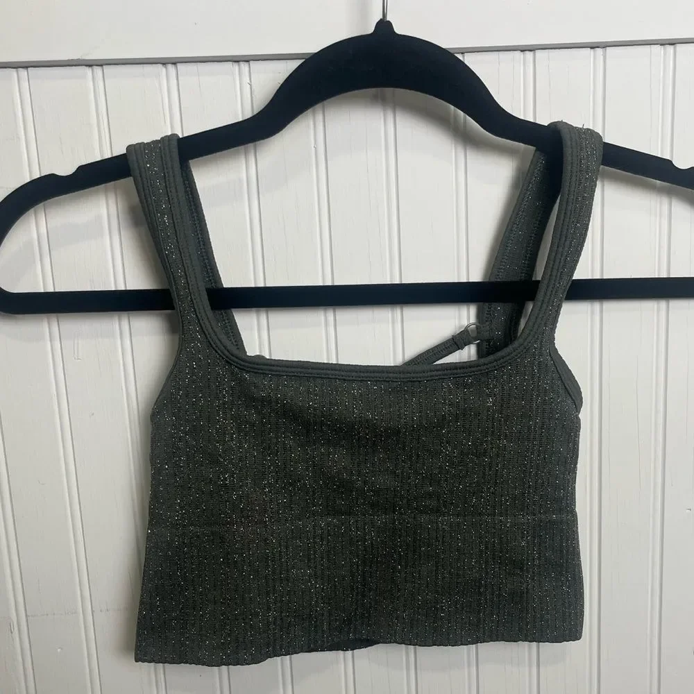 UO Out from Under Ribbed sparkle Sport Bra BIN3